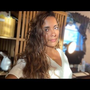 Meet your Posher, Elizabeth